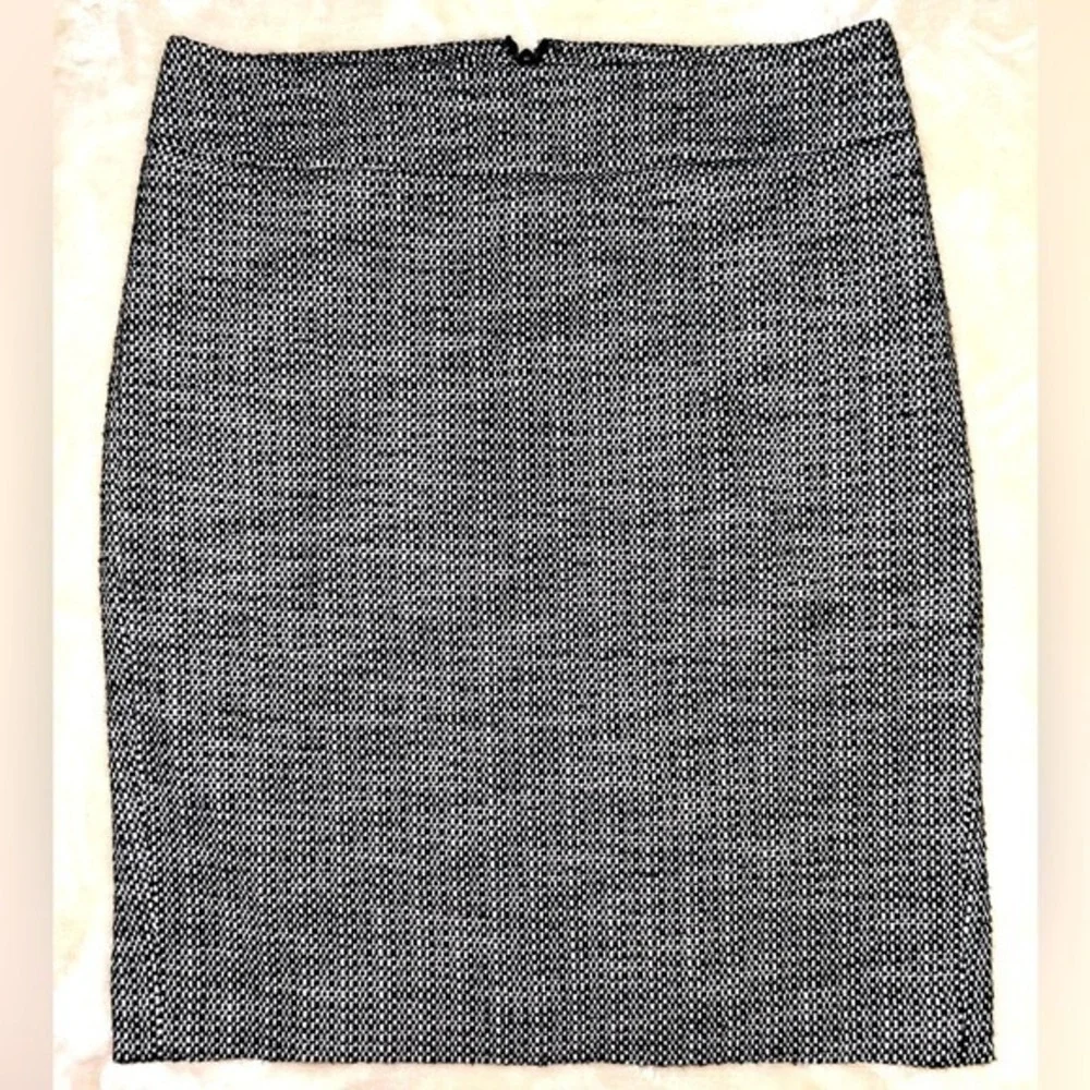 LOFT black/white tweed pencil skirt - sz 8 - Picture 1 of 8